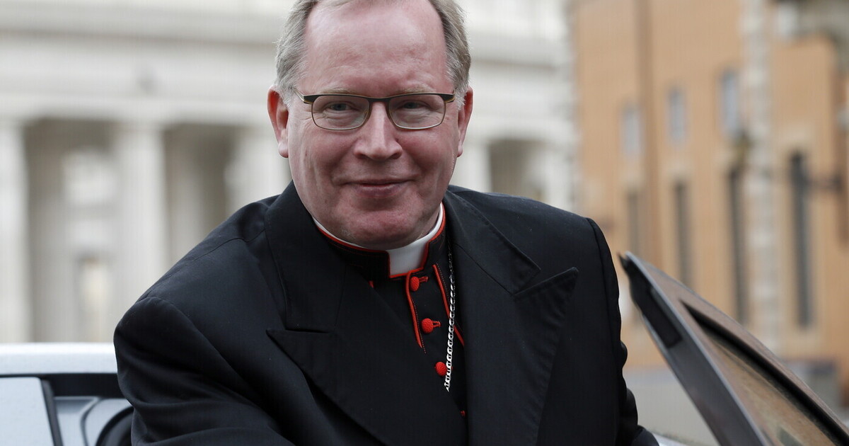 Il card. Eijk: benedizione coppie gay, i vescovi fiamminghi vanno fermati